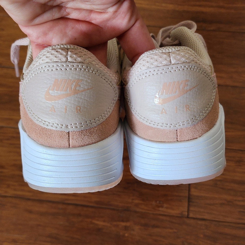 Nike air max in nude pink (NWOT) - Picture 4 of 4